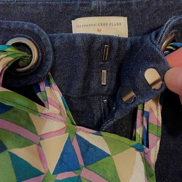 ~ Anthropologie 12 "The Essential Crop Flare" Dk Blue Wash Scarf Tie Denim Jeans - Picture 11 of 16